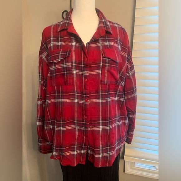 Women’s Medium Lined Plaid Red Flannel Button Up Shirt, P2P 21, Preloved - Picture 10 of 10
